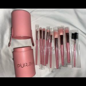 PUR makeup brush travel set!